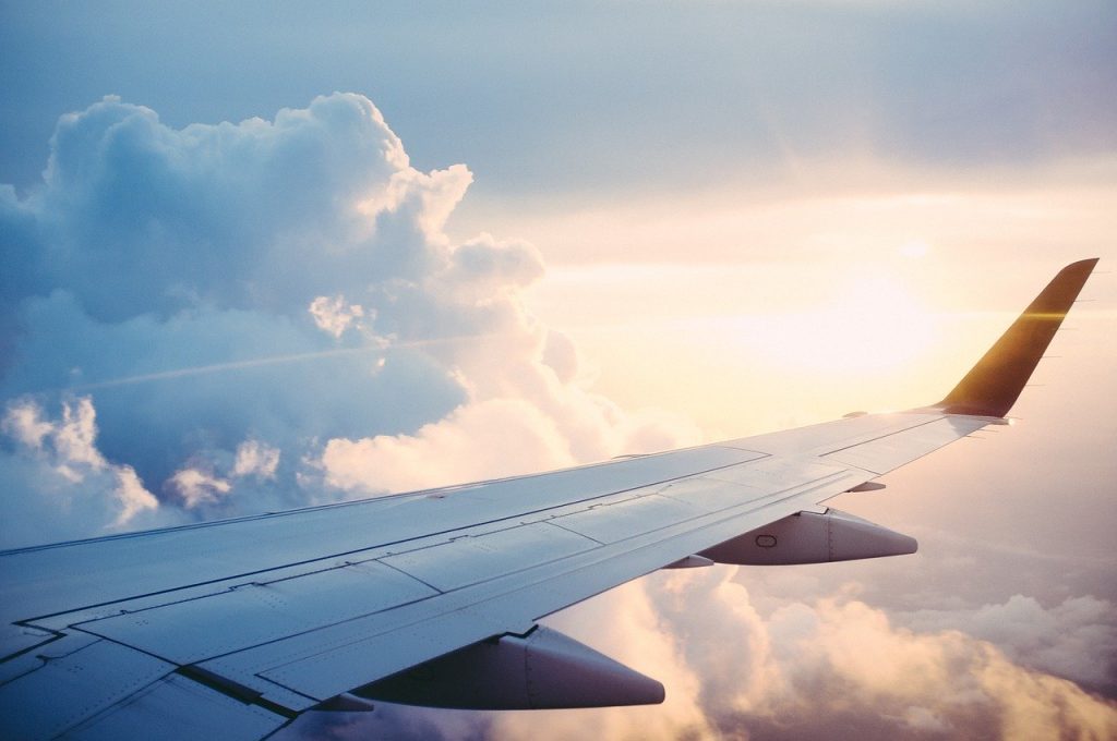 Dimensions et poids maximum des bagages à main, par compagnie aérienne