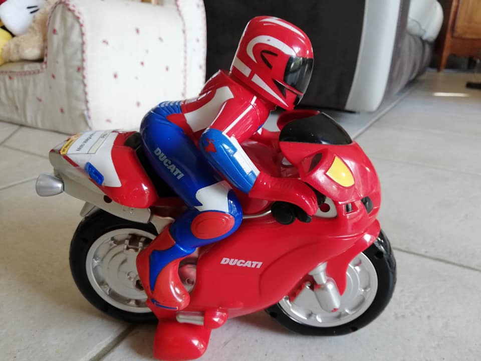 Les meilleures motos électriques radiocommandées